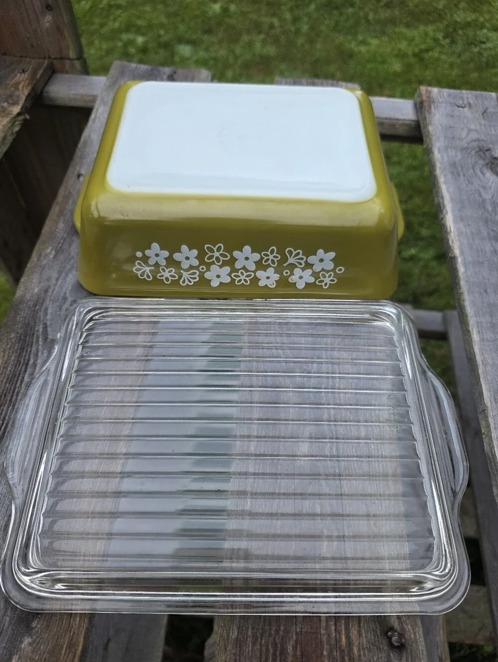 Vintage Pyrex Spring Blossom 0502 Refrigerator Dish 1 1/2 quart w/ Lid 2pc